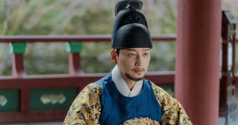 Dok. Vidio/The Queen Who Crowns